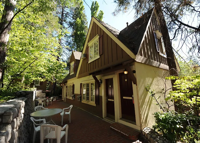 Saddleback Inn At Lake Arrowhead