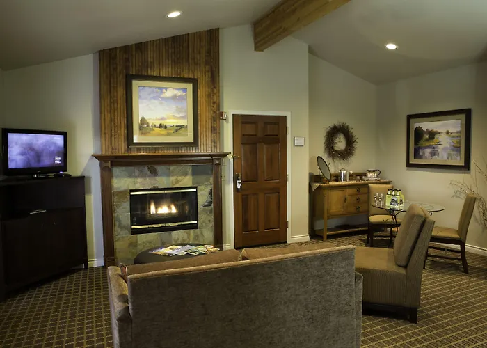 Pine Ridge Inn Bend