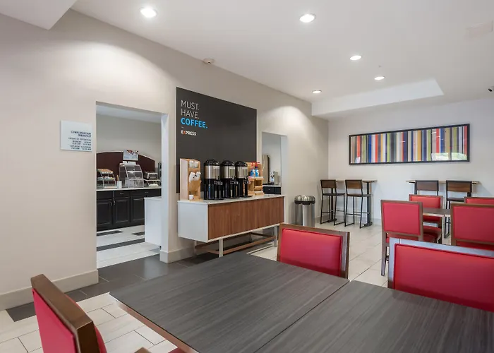 Holiday Inn Express Hotel & Suites Lagrange I-85 By Ihg