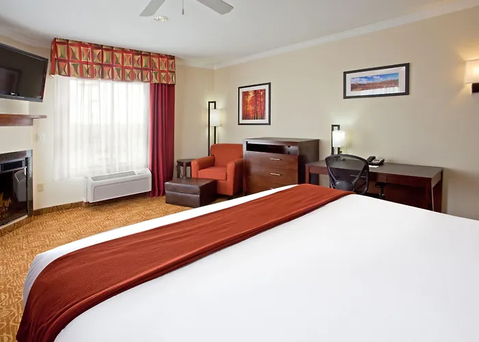 Holiday Inn Express Hotel And Suites Katy By Ihg