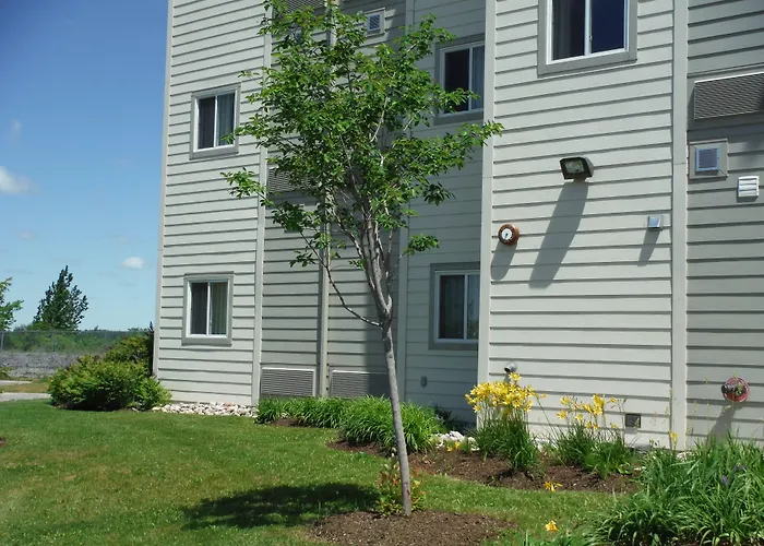 Prince Edward County Hotels
