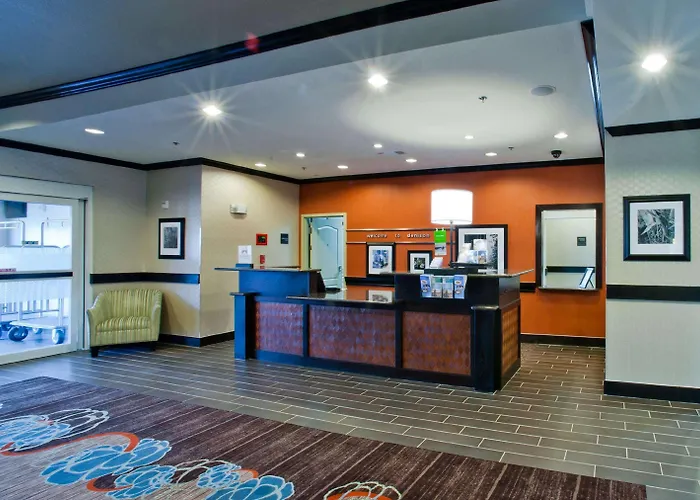 Hampton Inn & Suites Denison
