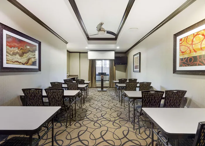 Best Western Plus Classic Inn And Suites Center