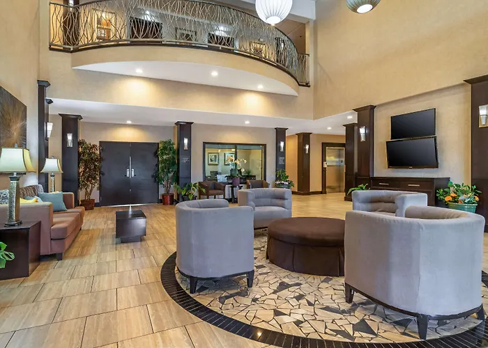 Best Western Plus Lytle Inn And Suites