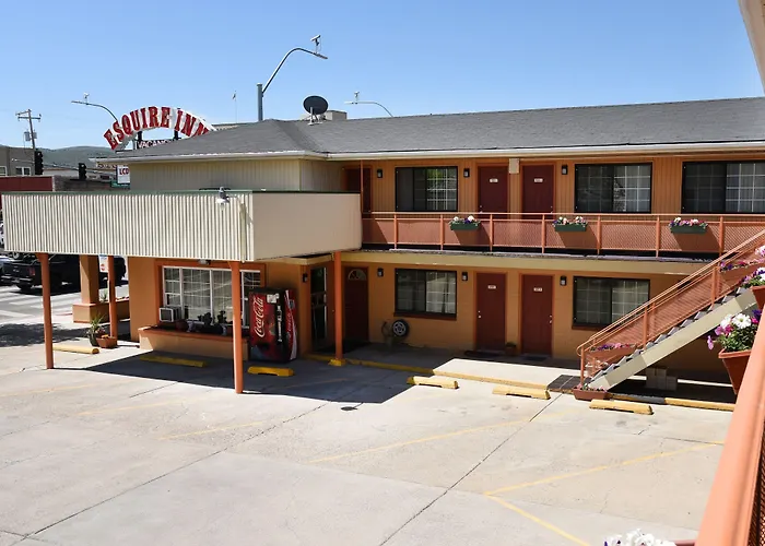 Esquire Inn Elko