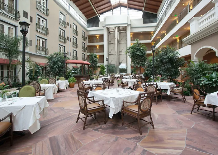 Woolley'S Classic Suites Aurora