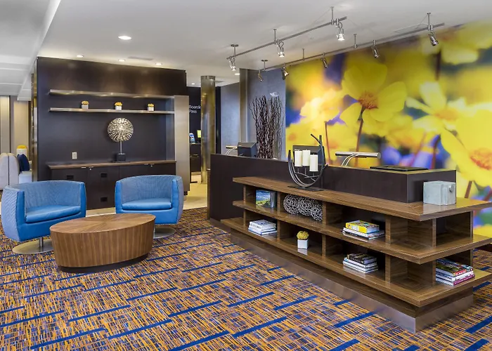Courtyard By Marriott Bismarck North Hotel
