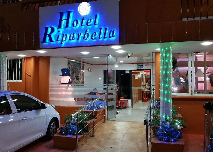 Hotel Riparbella Santo Domingo