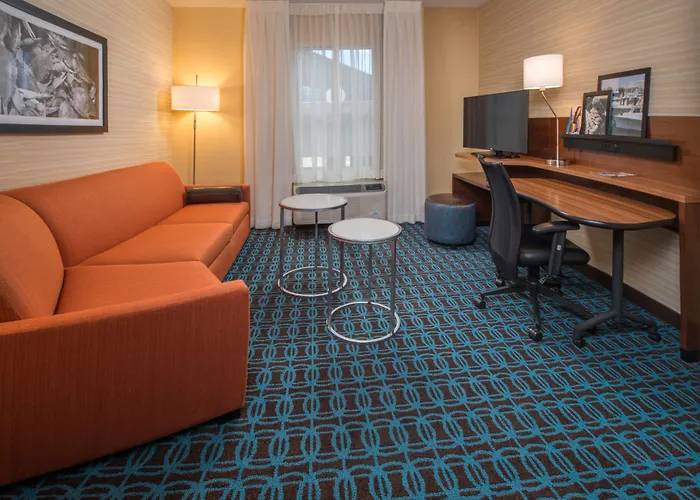 Fairfield Inn & Suites By Marriott Easton