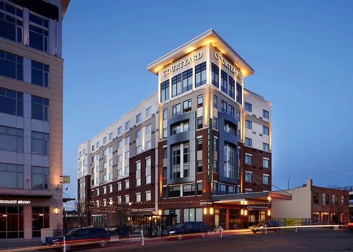 Courtyard By Marriott Akron Downtown