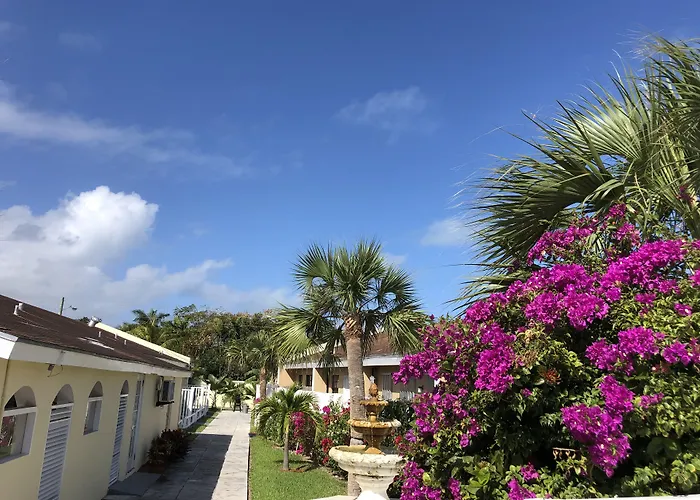 Colony Club Inn & Suites Nassau