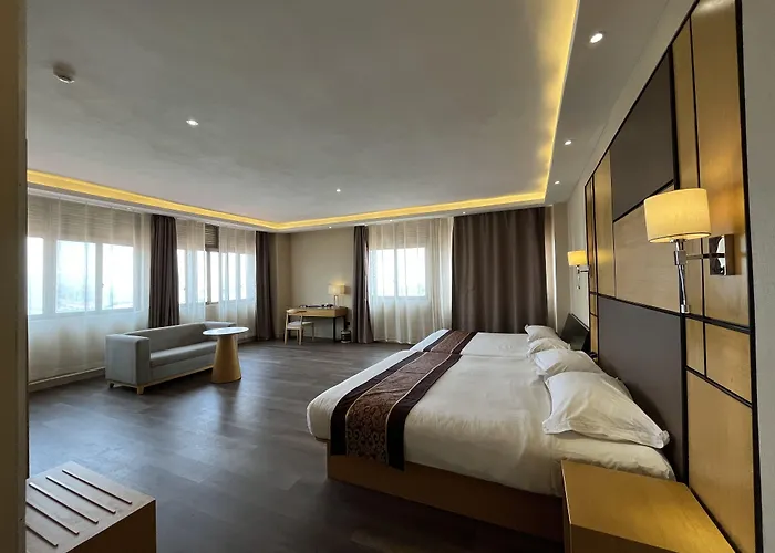 2000 Hotel Downtown Kigali