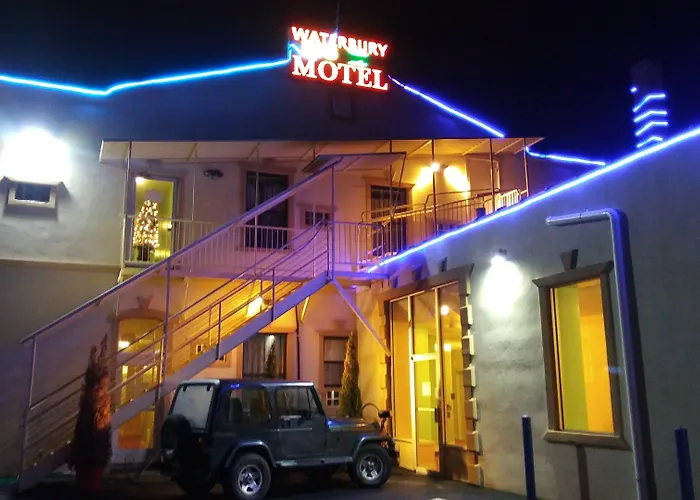 Waterbury Big Apple Motel