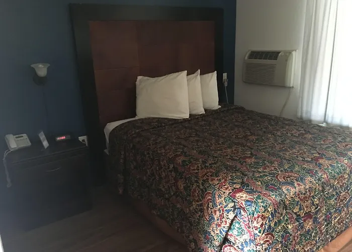 Tarragon Motel Marinette