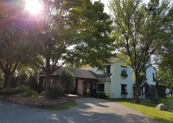 Fish Creek Hotels