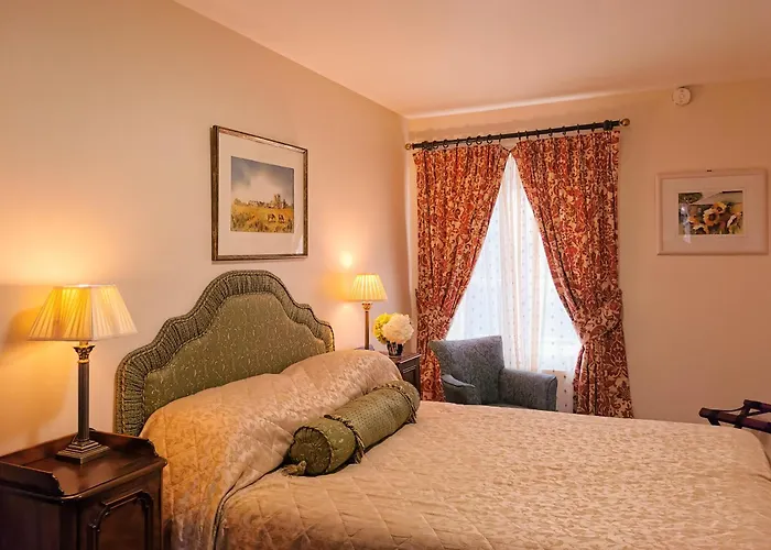New Ross Hotels