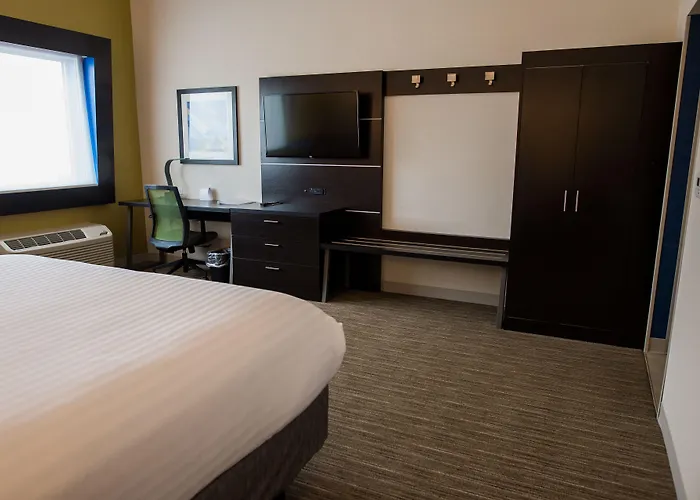 Holiday Inn Express & Suites - Marietta By Ihg
