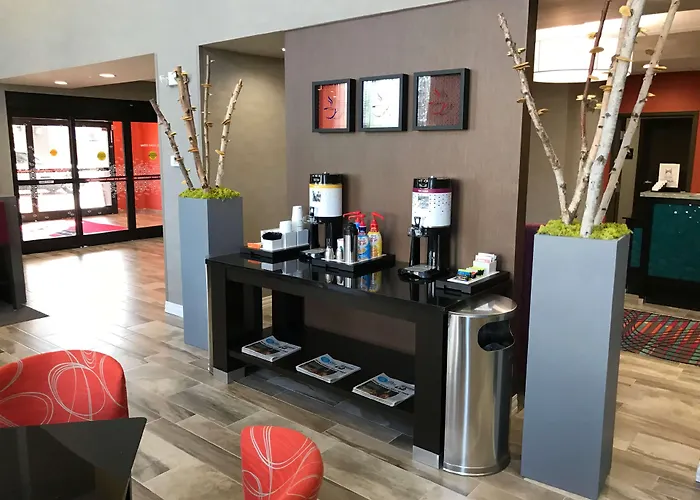 Hampton Inn & Suites-Moore