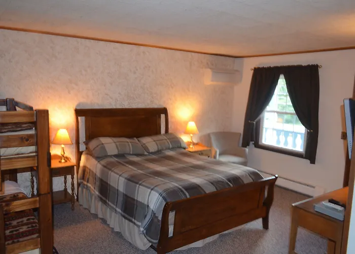Big Bears Lodge West Dover