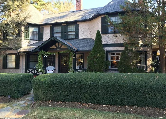 Pinecrest Bed & Breakfast Asheville