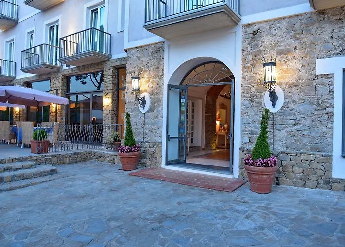 Santa Maria di Castellabate Hotels