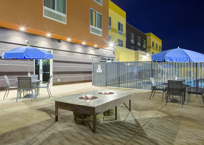Fairfield Inn & Suites By Marriott Bakersfield North/Airport