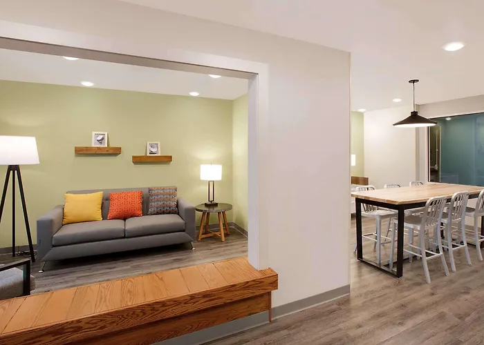 Woodspring Suites Plano - North Dallas
