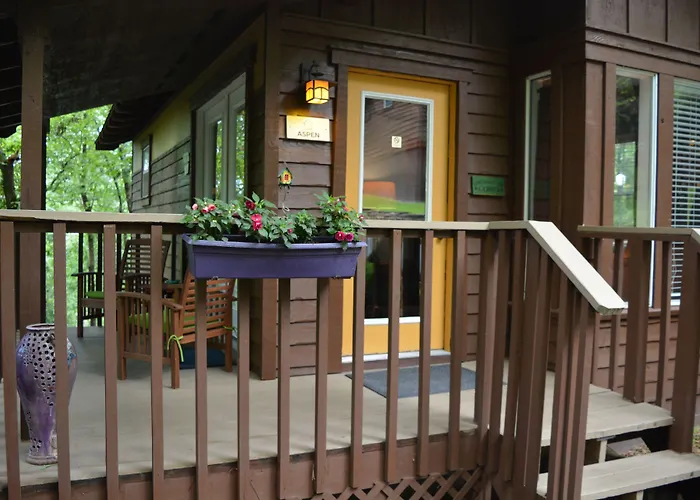 The Woods Cabins Eureka Springs