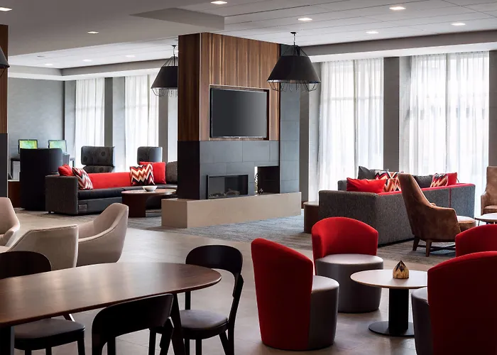 Courtyard By Marriott Pullman Hotel