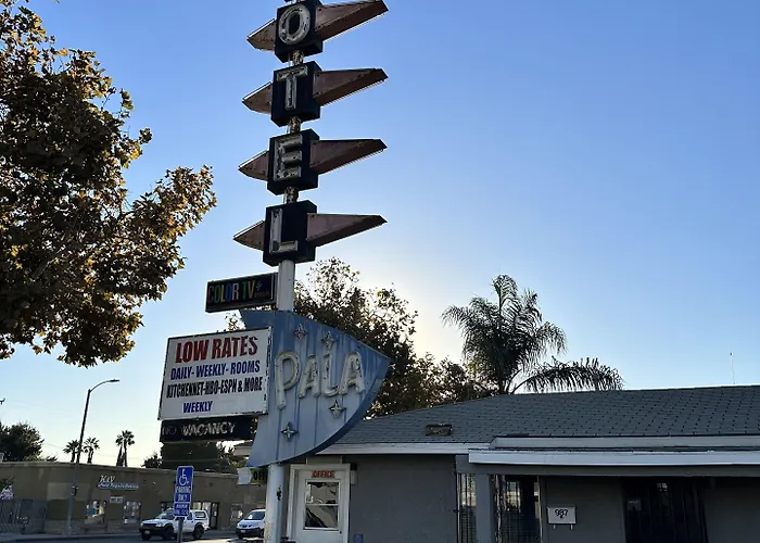 Pala Motel Pomona