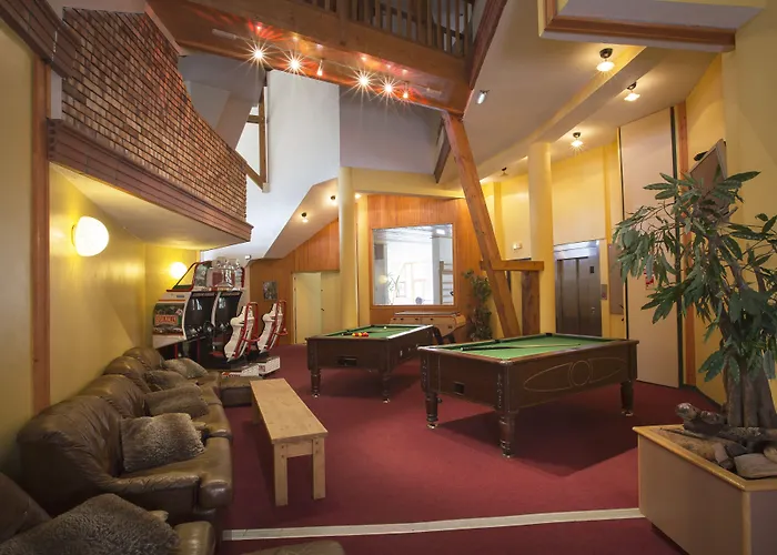 La Tania Hotels