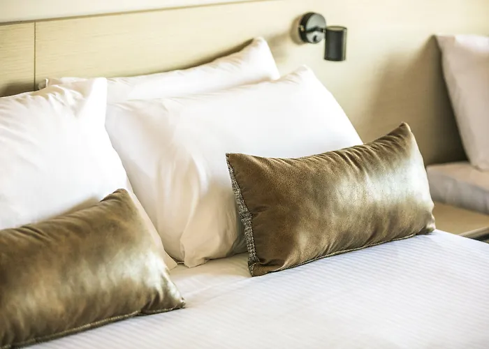 Frankston Hotels