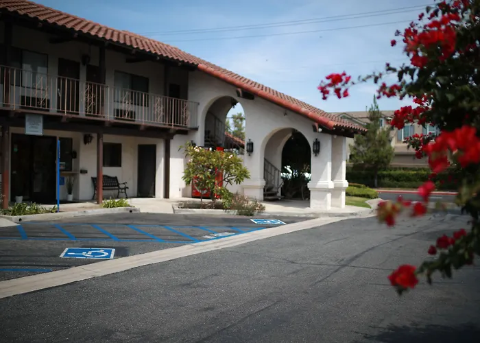 Cozy Inn Costa Mesa