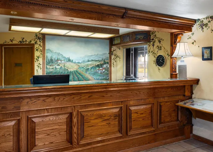 Red Lion Inn & Suites Lemoore