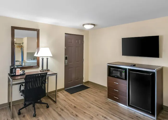 Quality Inn Waterbury East
