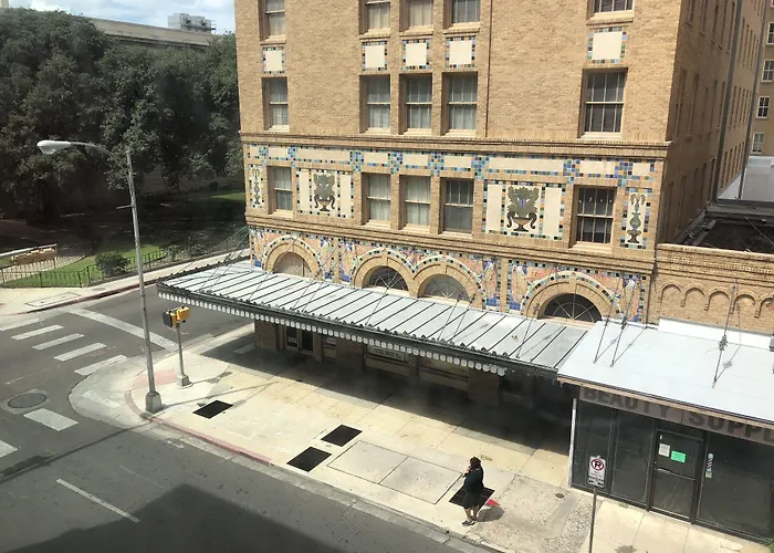 The Rialto Hotel Laredo