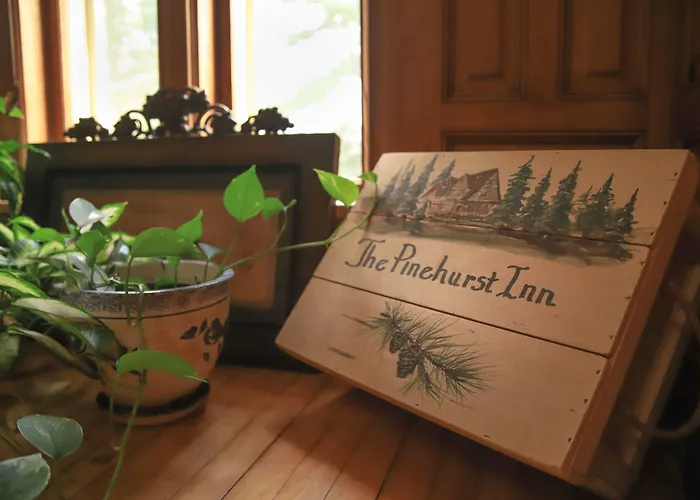 Pinehurst Inn Bed & Breakfast Bayfield