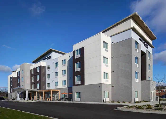 Towneplace Suites By Marriott Grand Rapids Airport Cascade