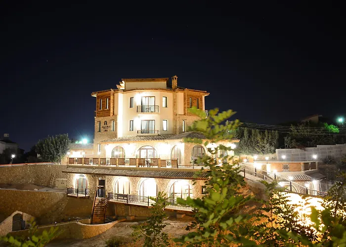 Kyrenia (Northern Cyprus) Hotels