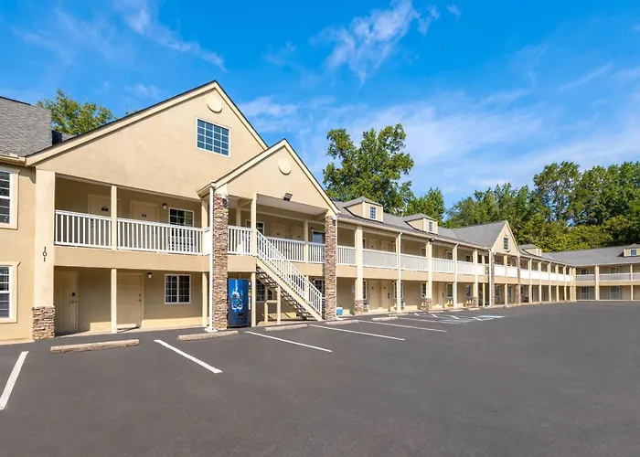 Days Inn By Wyndham Canton