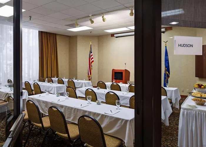 Radisson Hotel Bismarck