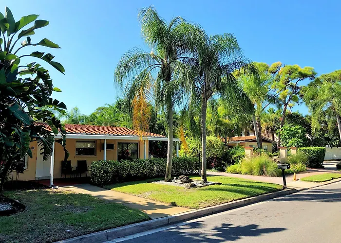 Tropical Villas Of Venice Beach