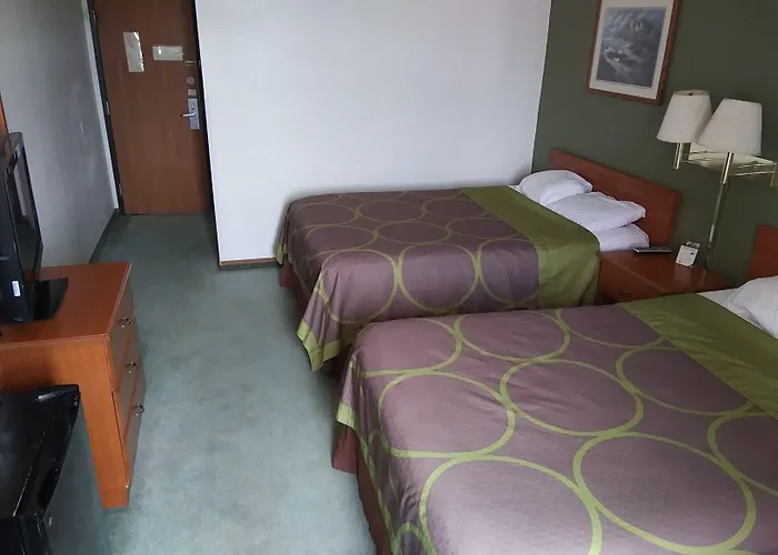 Amerihost Inn & Suites Kingdom City