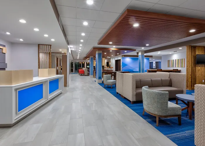 Holiday Inn Express & Suites Wooster By Ihg