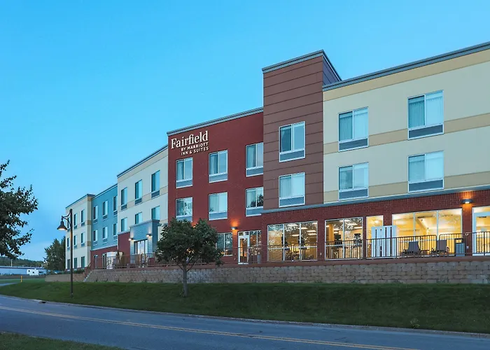 Fairfield Inn & Suites Marquette