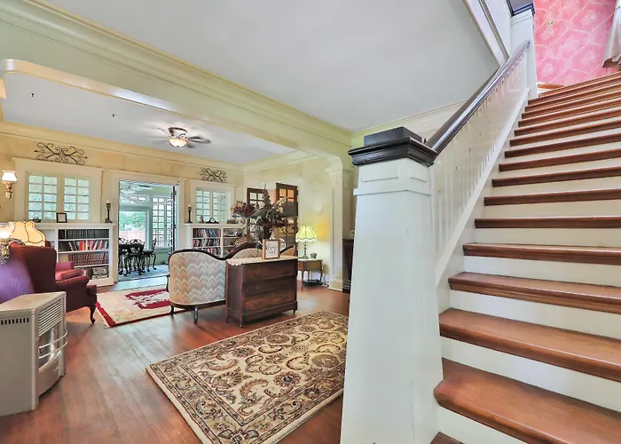 The Lancaster Manor Bed And Breakfast Gainesville