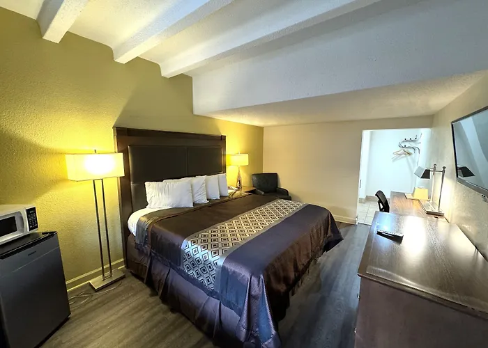 James River Inn & Suites Newport News