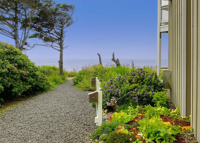Yachats Hotels