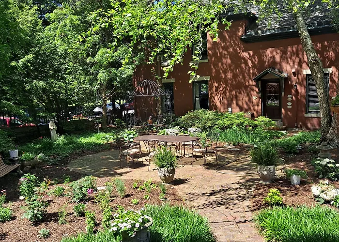 Louisville Bourbon Inn
