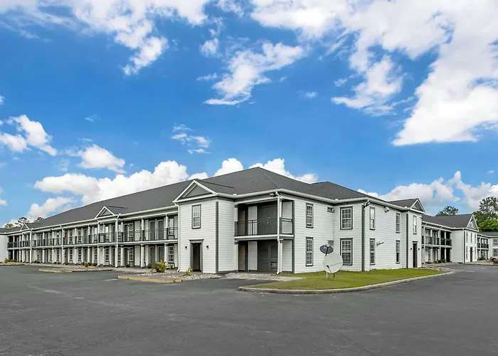 Quality Inn & Suites Santee I-95